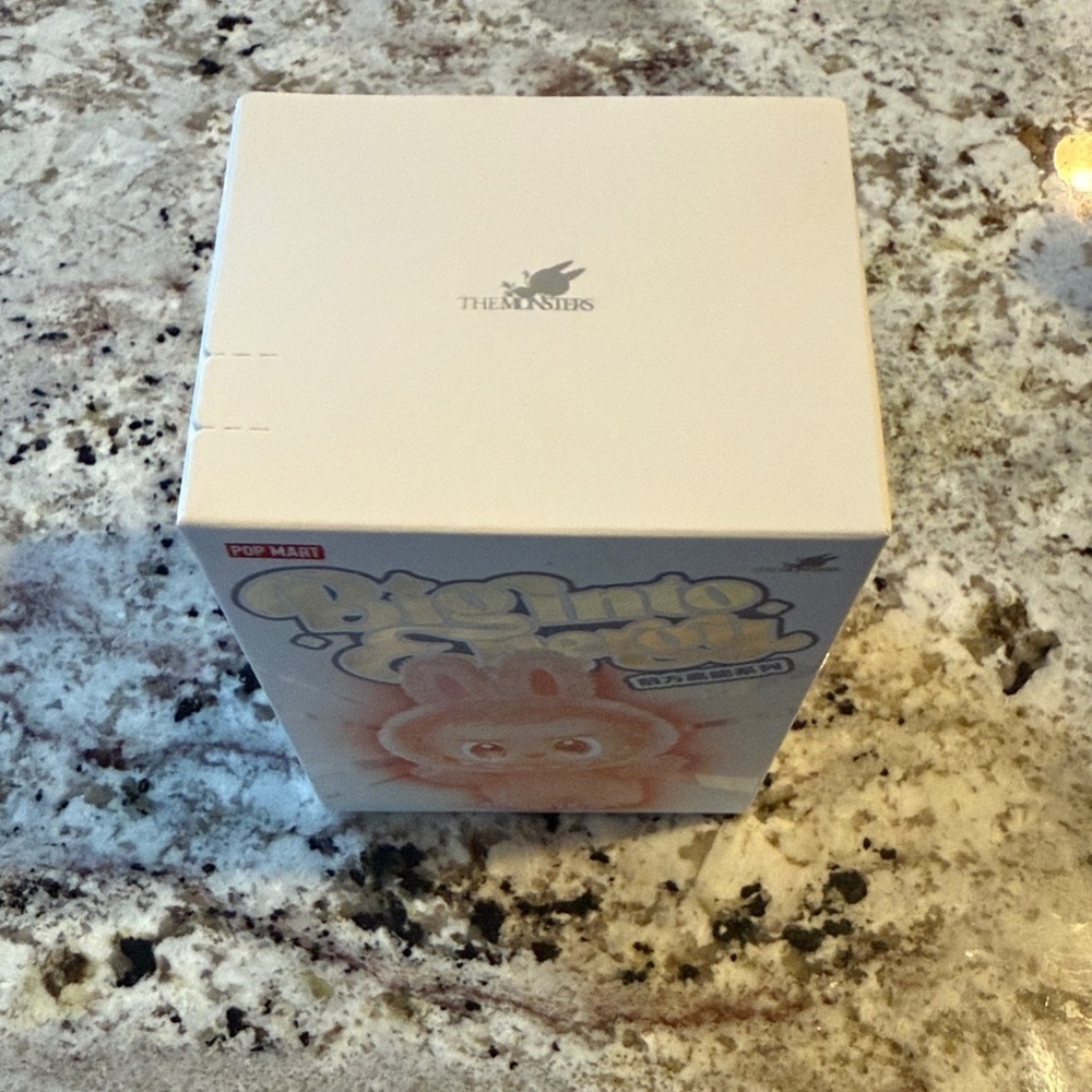 Authentic NIB Labubu Hope - Big into energy - Picture 9 of 12